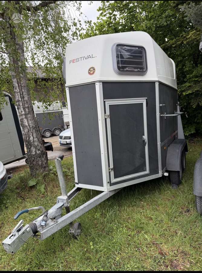 -Kita-, gyvulių pervežimo