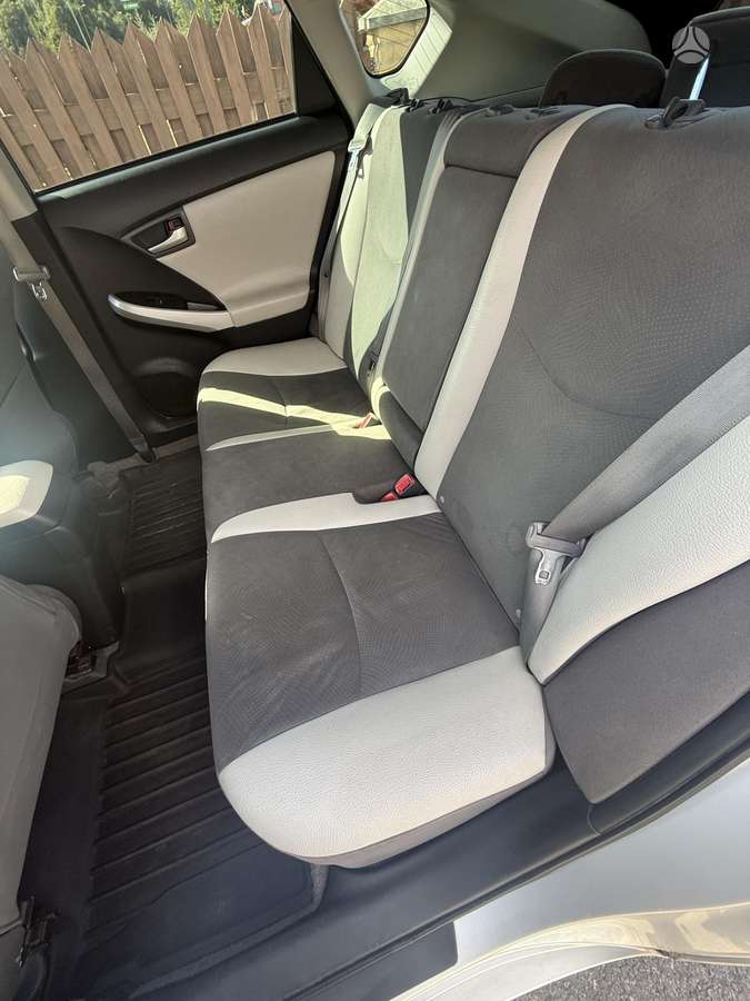 Toyota Prius - 11