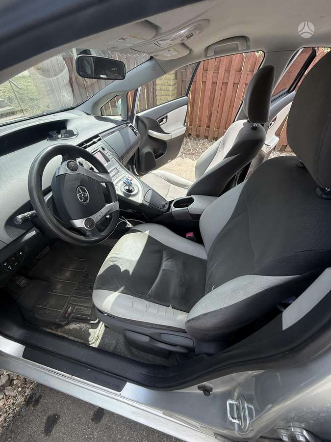 Toyota Prius - 7
