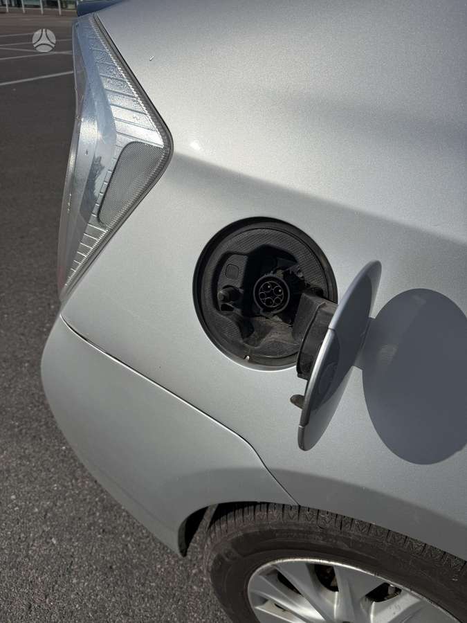 Toyota Prius - 12
