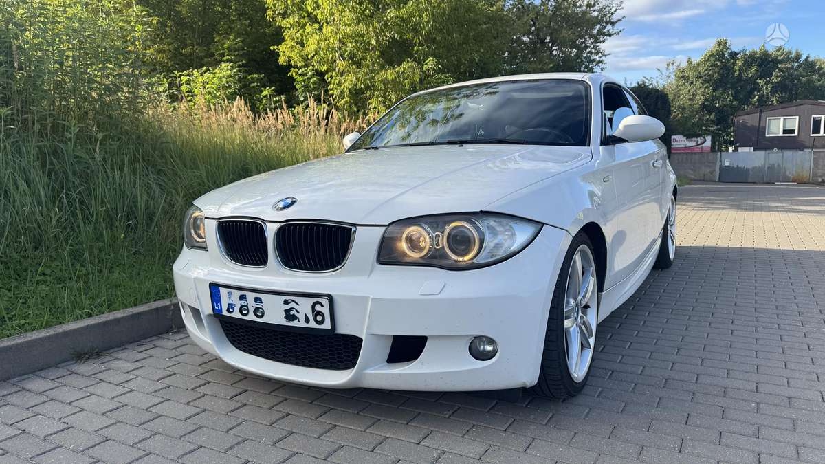 BMW 123, 2.0 l., hatchback