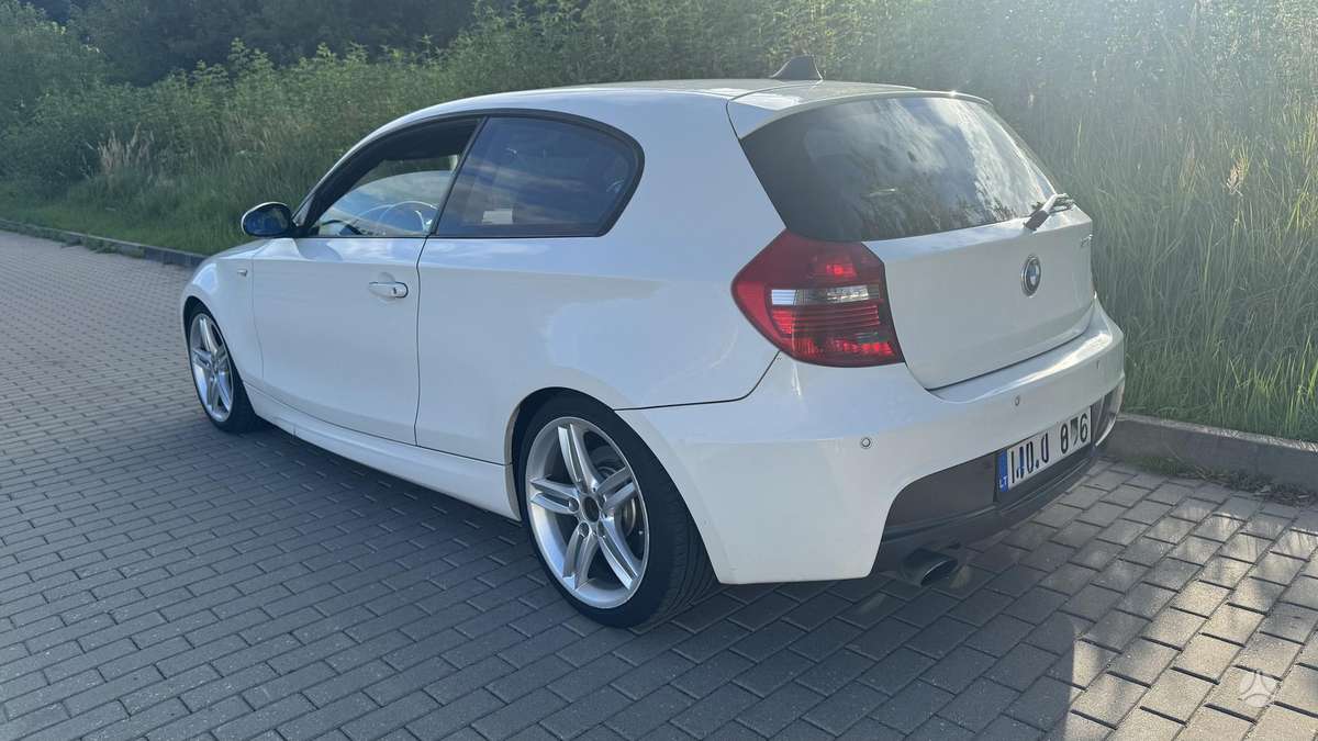 BMW 123, 2.0 l., hatchback