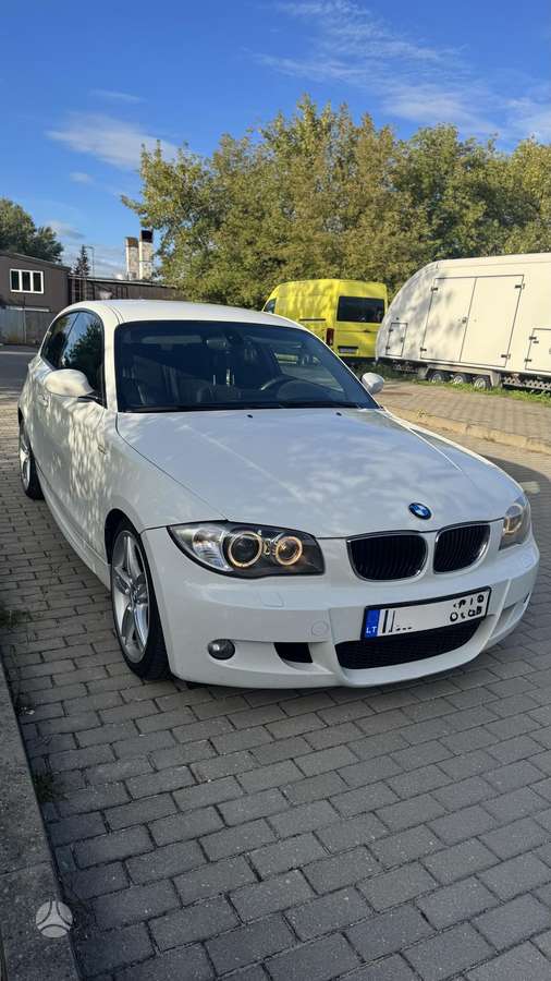BMW 123, 2.0 l., hatchback