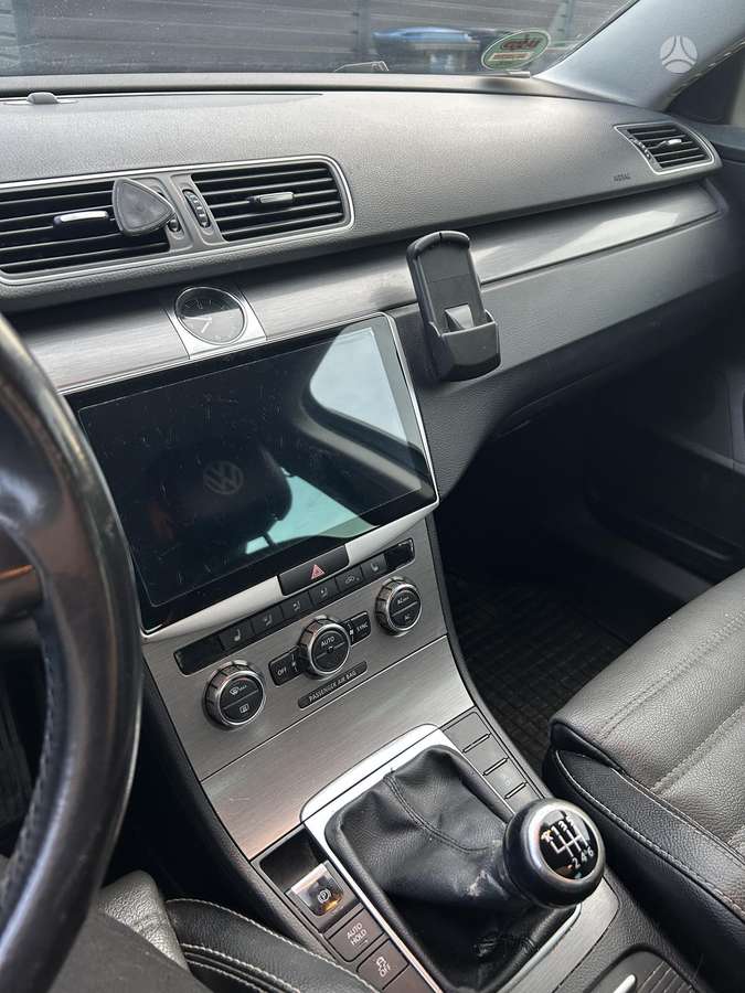 Volkswagen Passat - 9