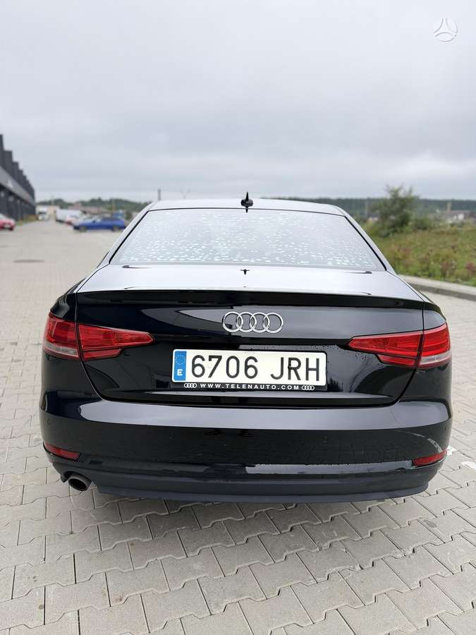 Audi A4, 2.0 l., Седан