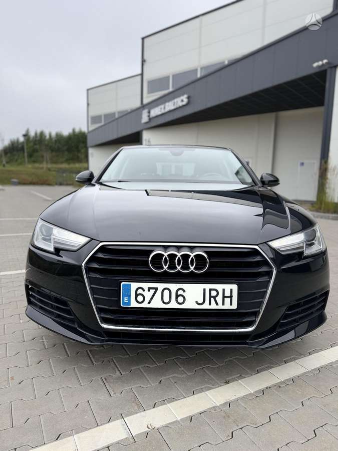 Audi A4, 2.0 l., Седан