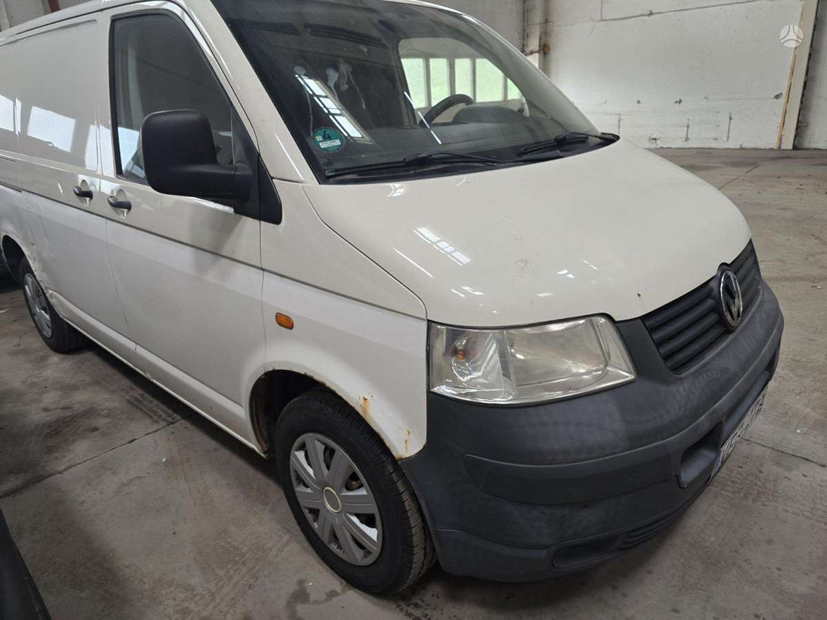 Volkswagen Transporter - 2