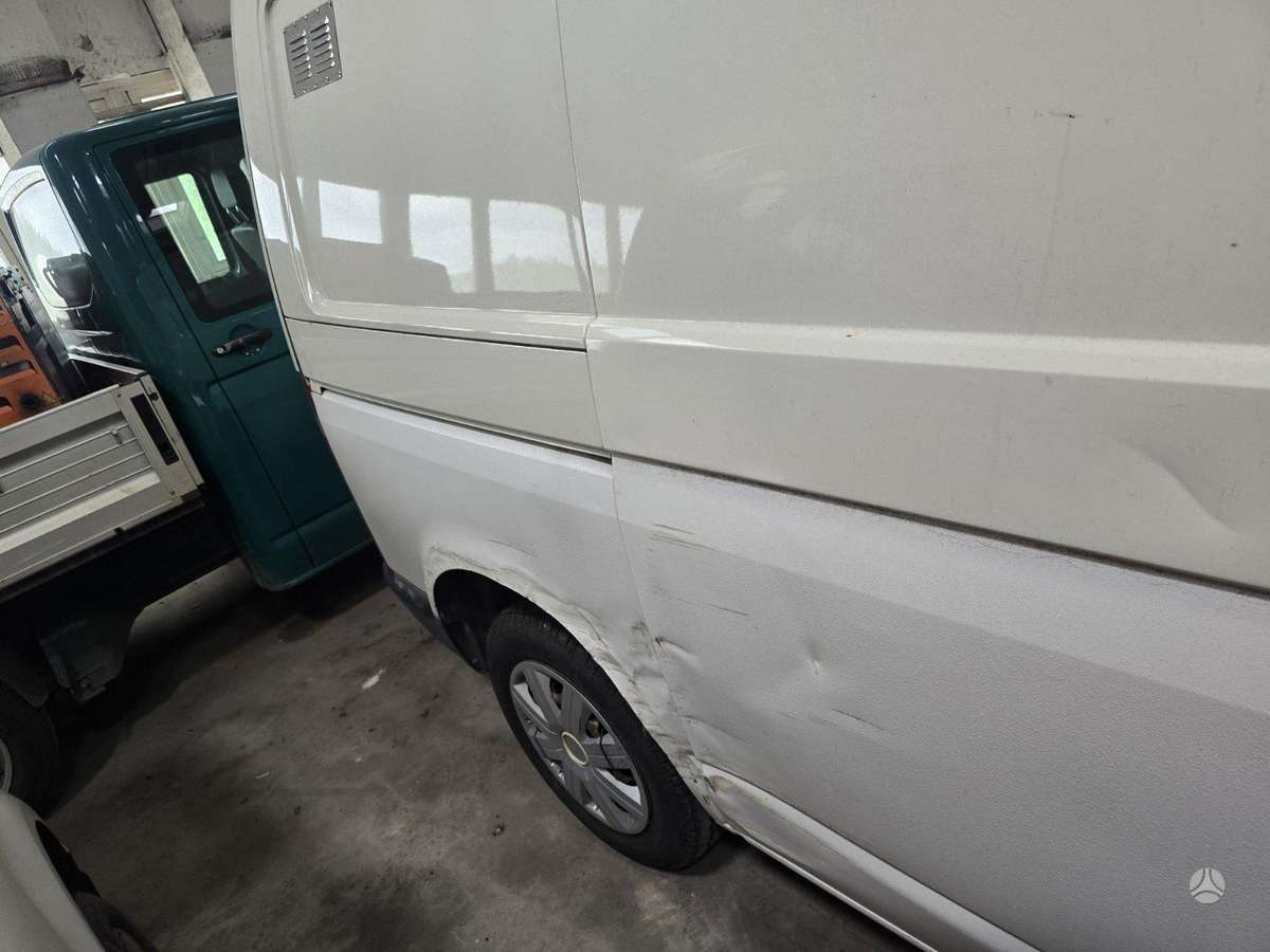 Volkswagen Transporter - 3