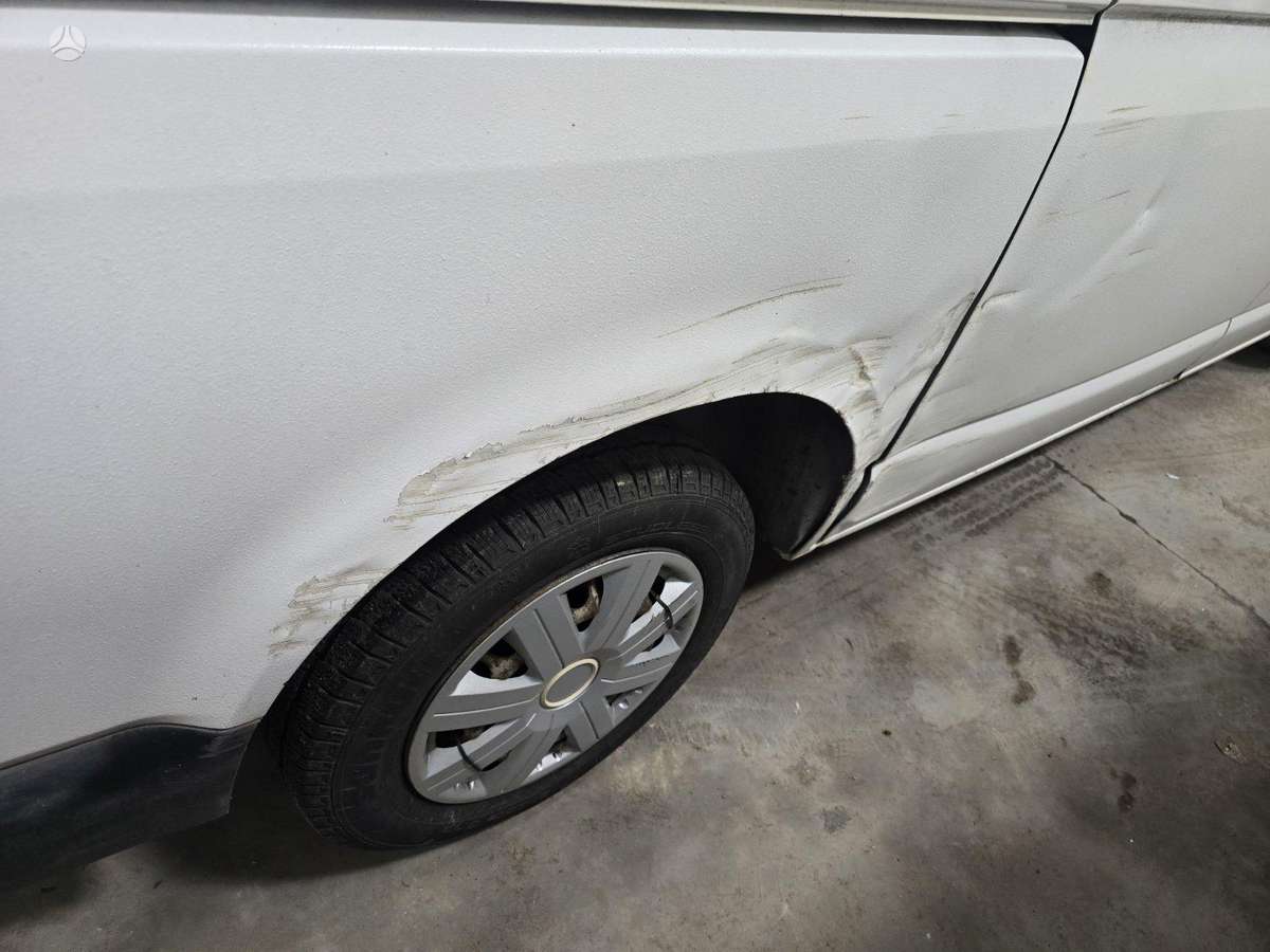Volkswagen Transporter - 4