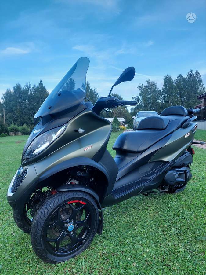 Piaggio MP3 350cc, трициклы