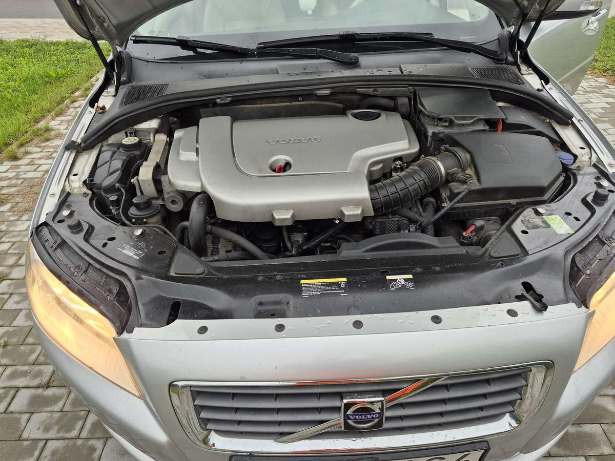 Volvo S80, 2.4 l., Седан