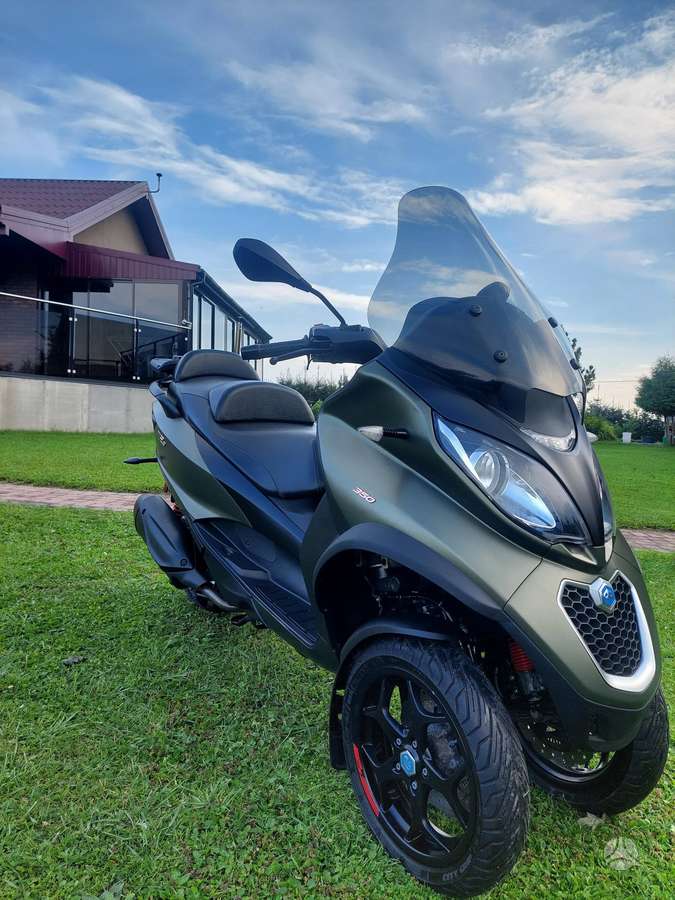 Piaggio MP3 350cc, trikes