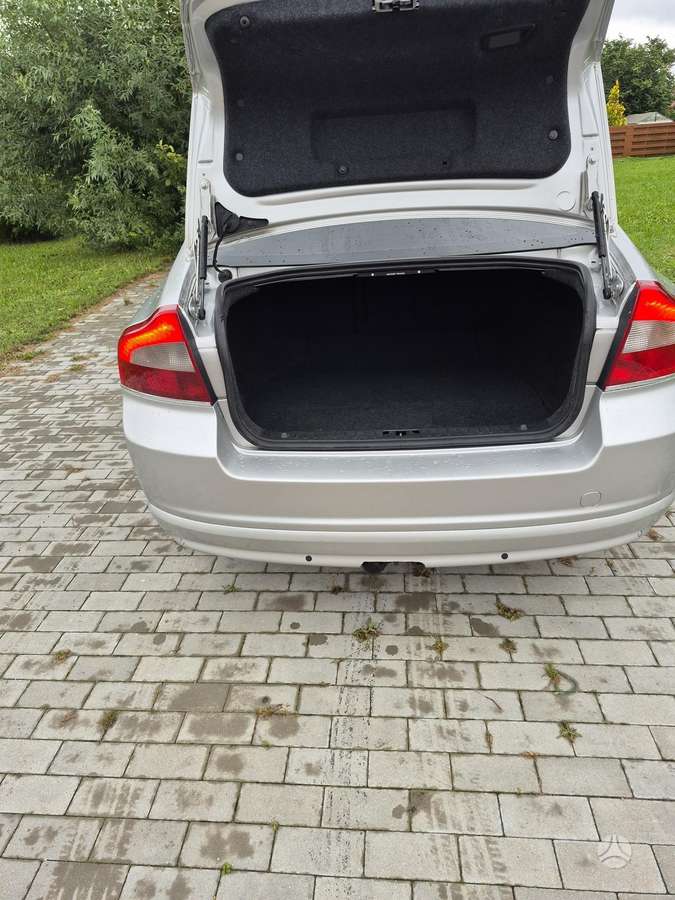 Volvo S80, 2.4 l., Седан