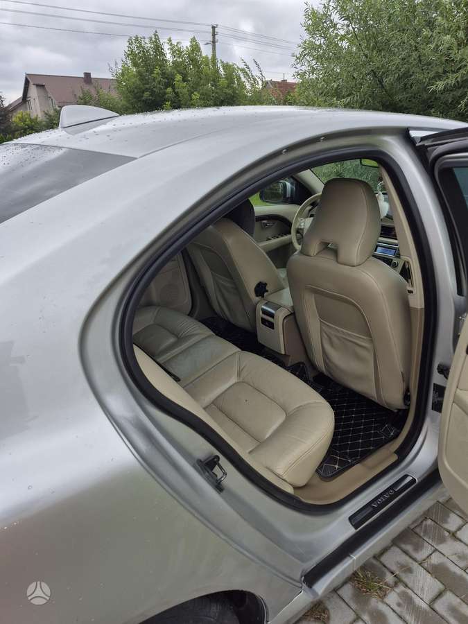 Volvo S80, 2.4 l., Седан