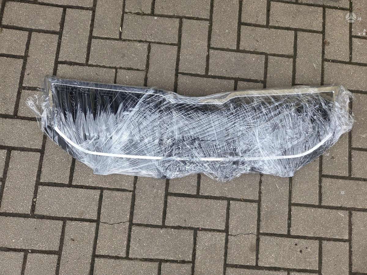 Skoda Karoq kėbulo dalys