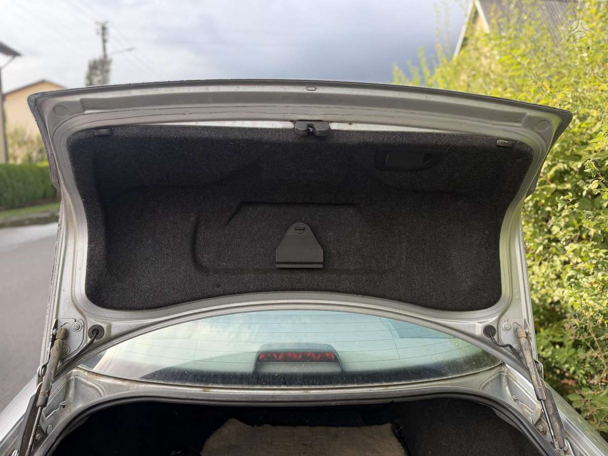Audi A4, 1.6 l., Седан