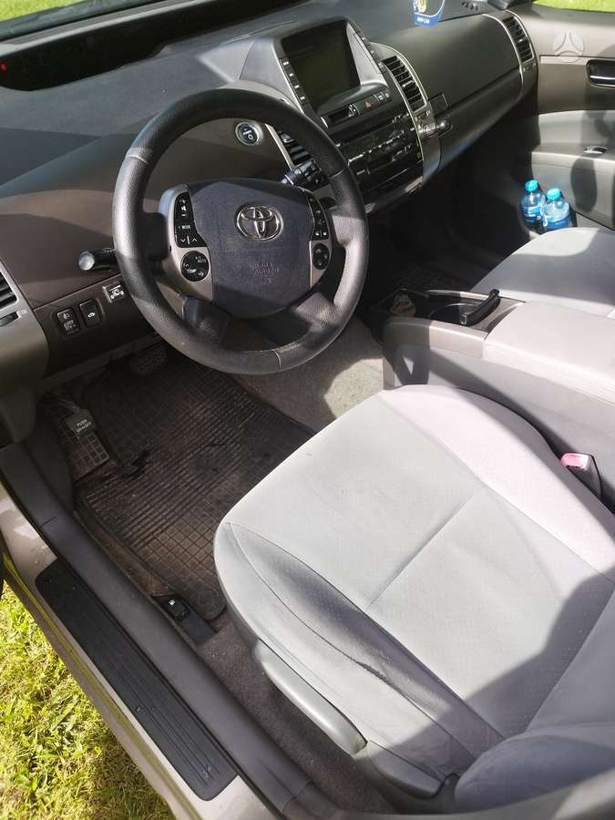Toyota Prius - 12