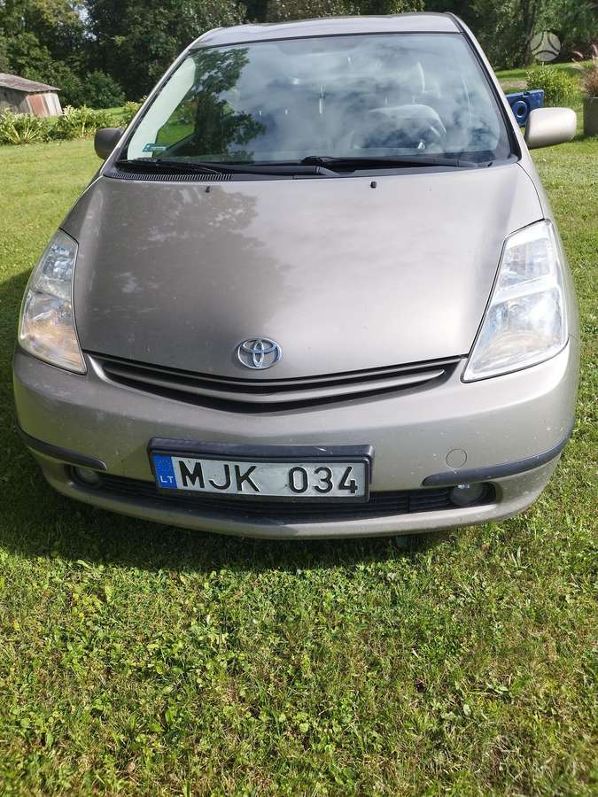 Toyota Prius - 2