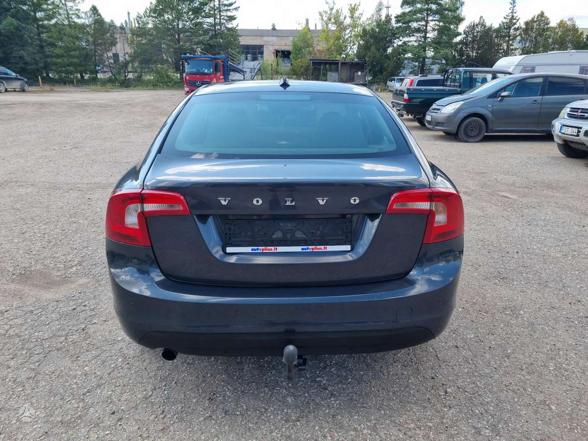 Volvo S60, 2.0 l., Седан