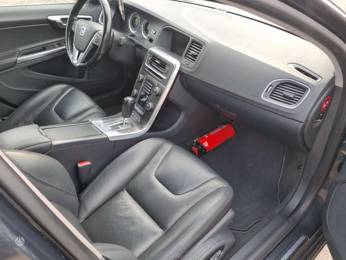 Volvo S60, 2.0 l., Седан