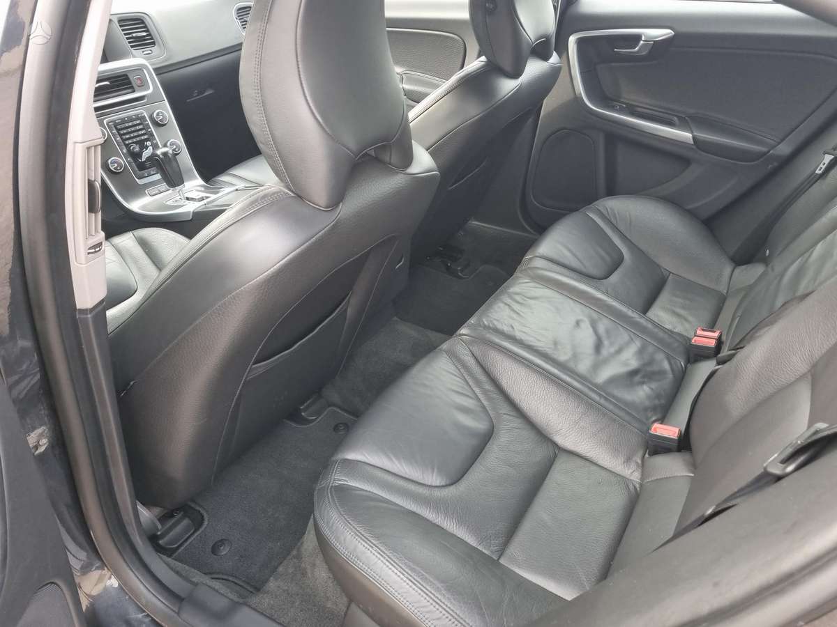Volvo S60, 2.0 l., Седан