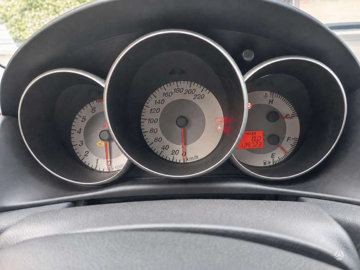 Mazda 3, 1.6 l., Хэтчбек