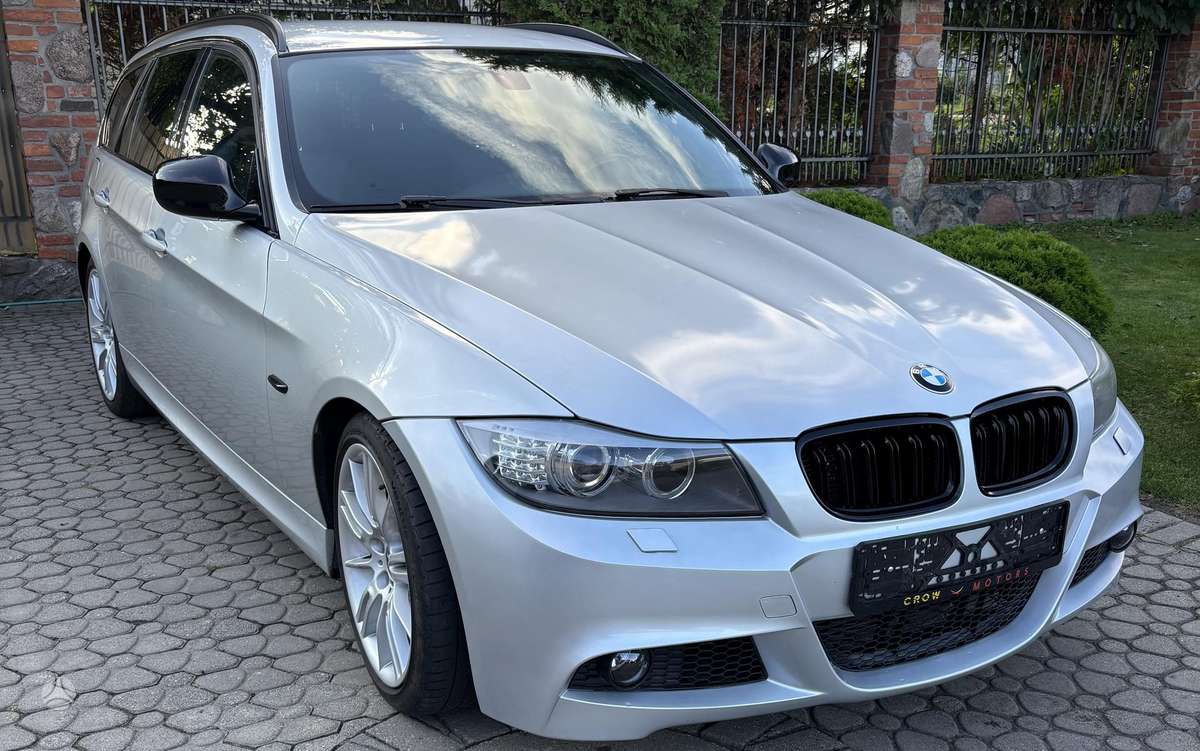 BMW 320, Универсал