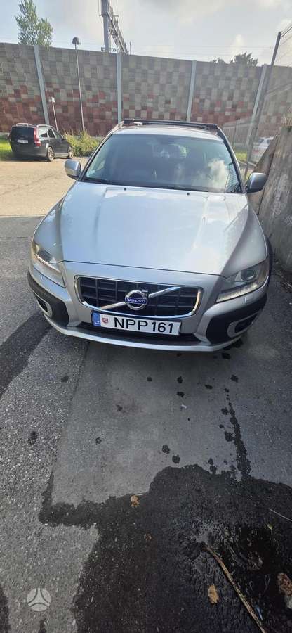 Volvo XC70 - 1