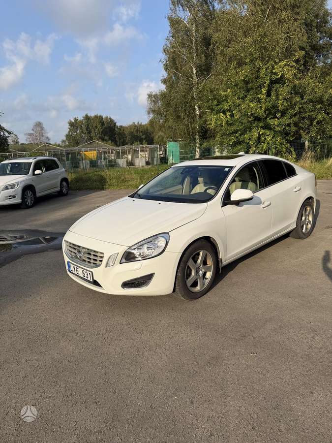 Volvo S60, 2.5 l., Седан
