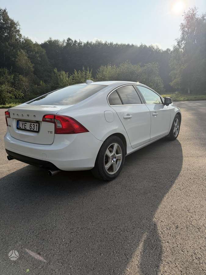 Volvo S60, 2.5 l., Седан