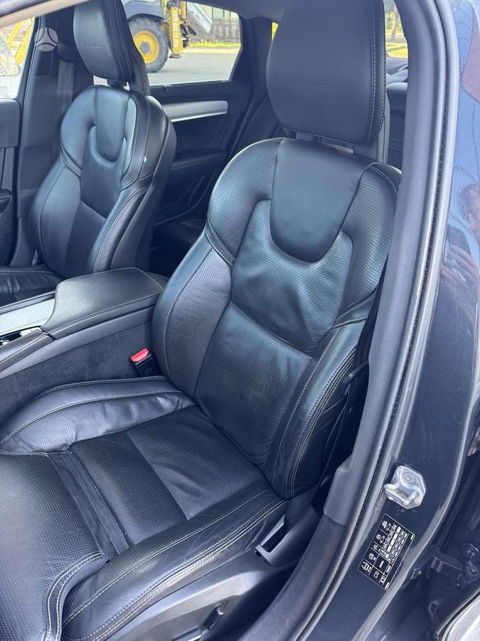 Volvo S90 - 11