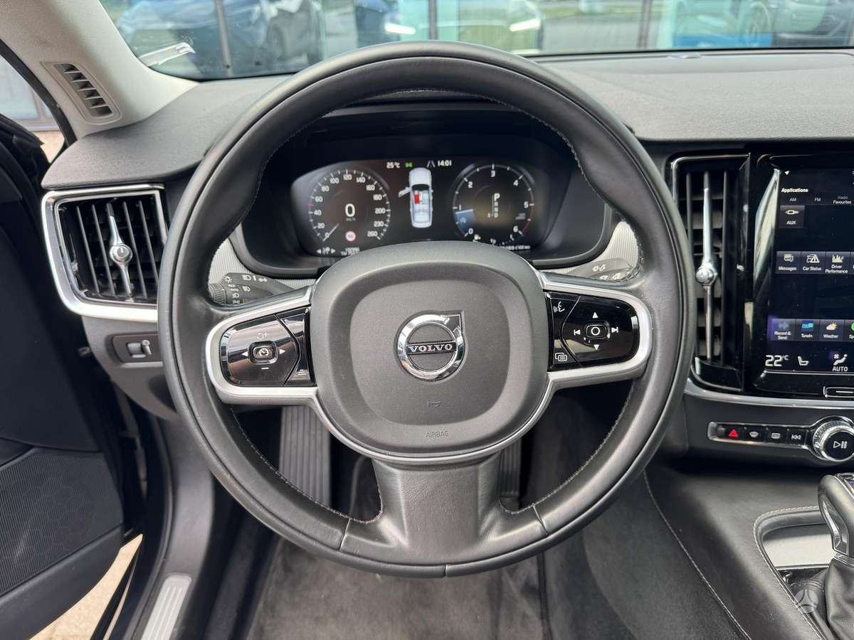 Volvo S90, 2.0 l., Седан