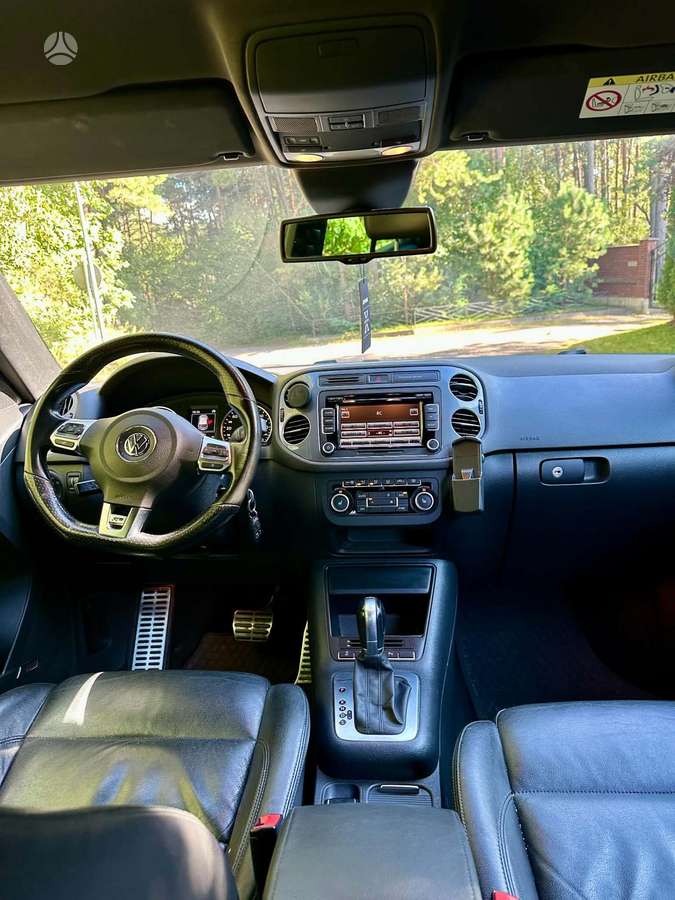 Volkswagen Tiguan - 4
