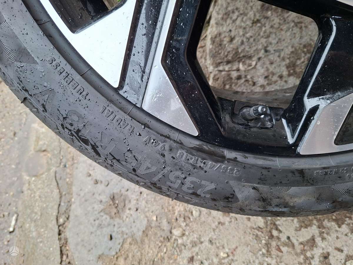 Continental, vasarinės 235/45 R18
