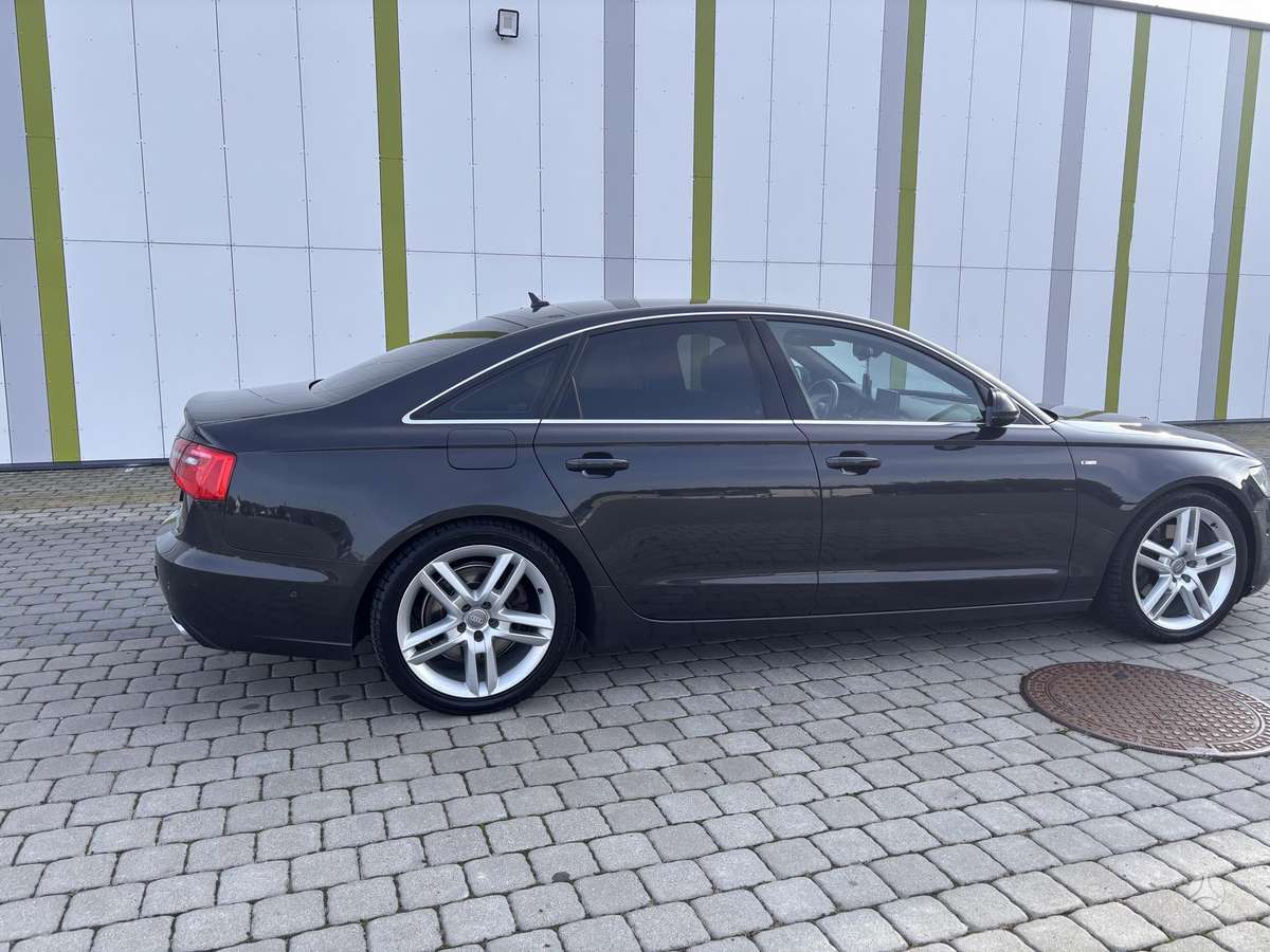 Audi A6, 3.0 l., Седан
