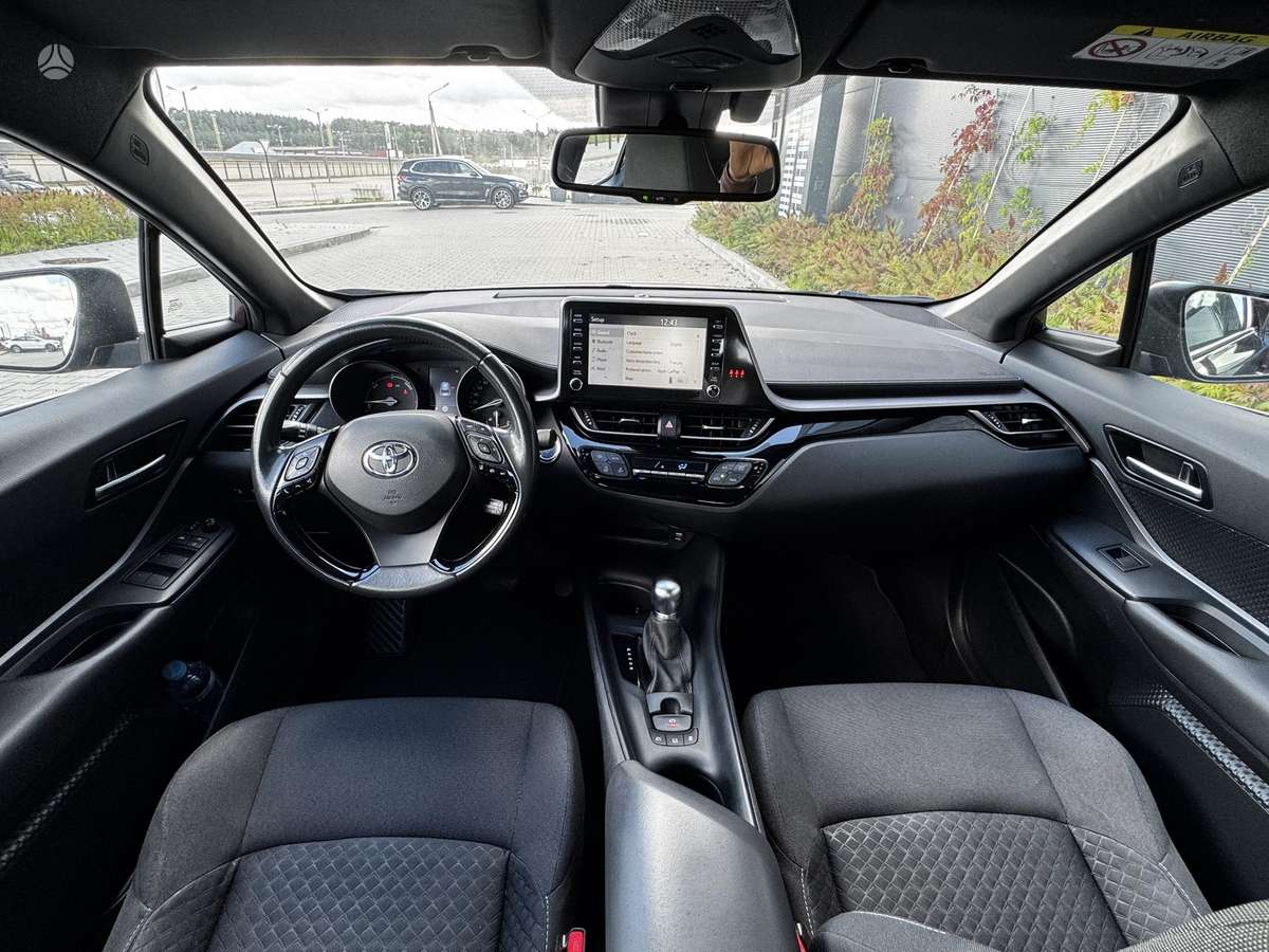 Toyota C-HR - 8