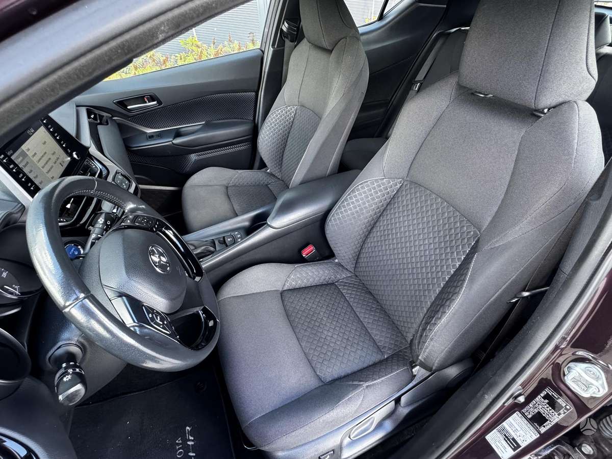 Toyota C-HR - 9