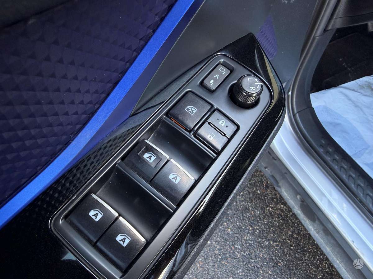 Toyota C-HR - 10