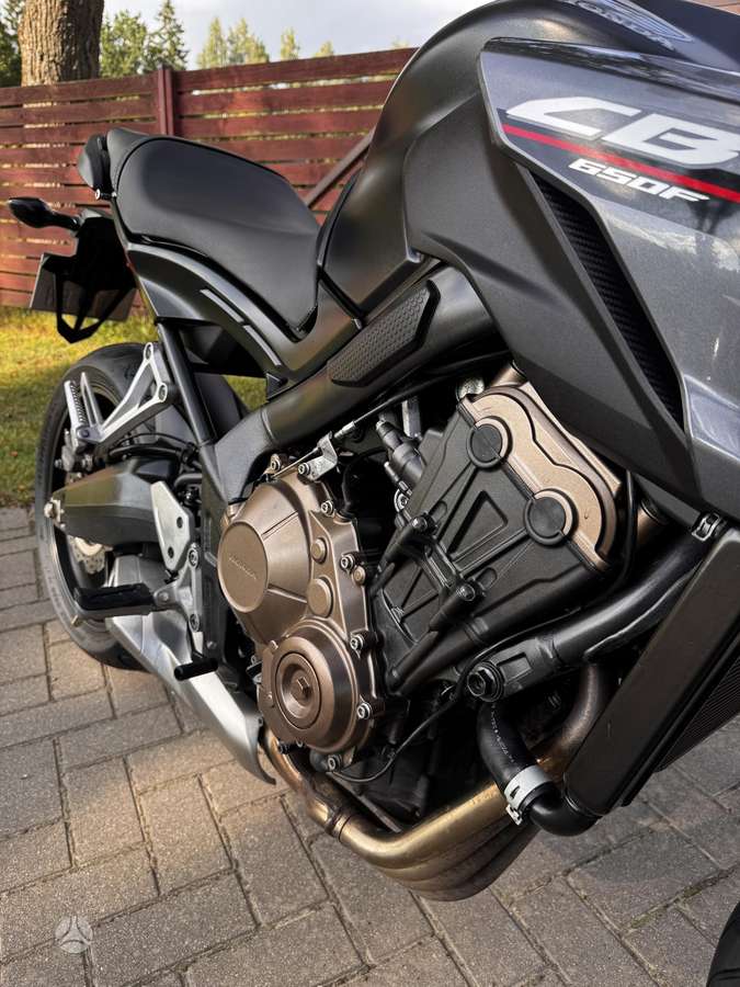Honda CB 650cc, street / классические