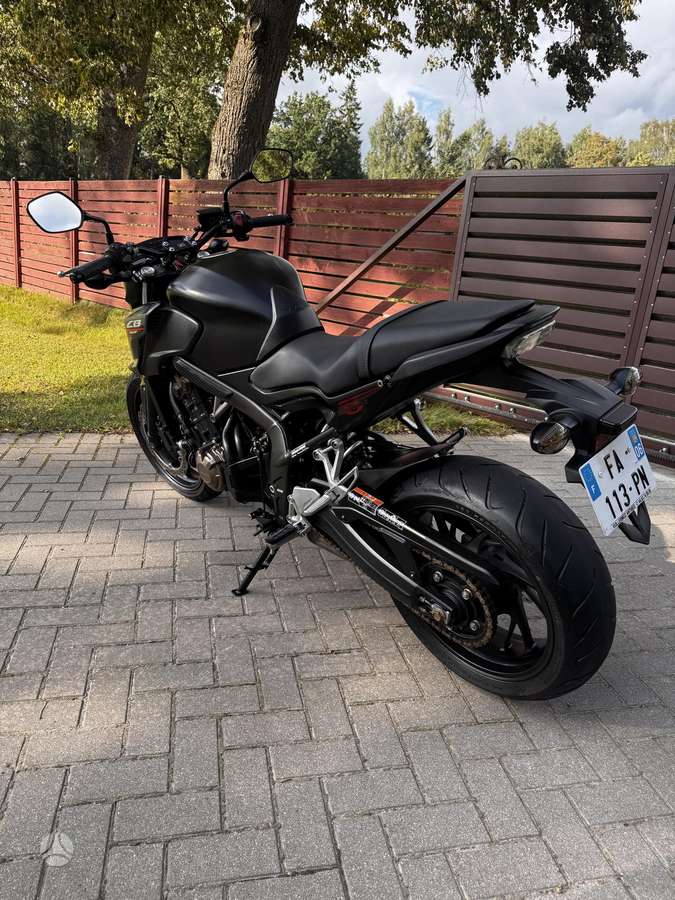 Honda CB 650cc, street / classic