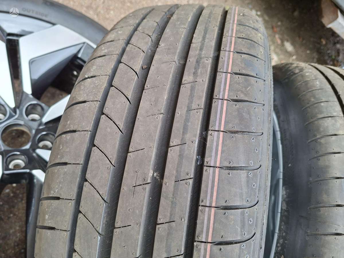 Goodyear, summer 215/50 R18
