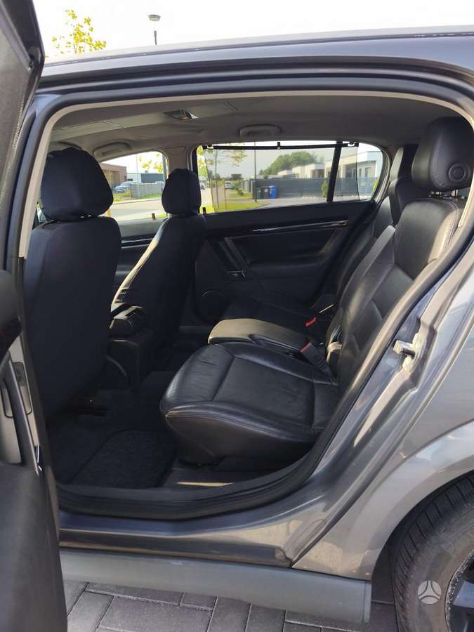 Opel Signum, 2.2 l., Хэтчбек