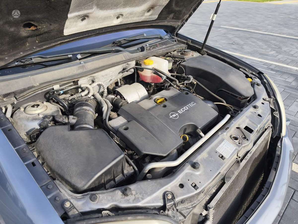 Opel Signum, 2.2 l., Хэтчбек