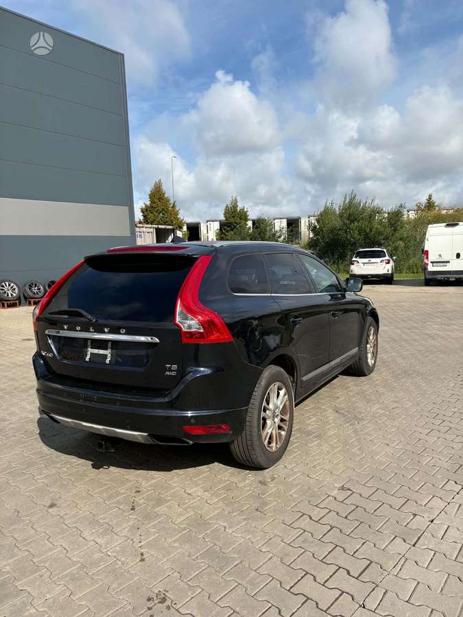 Volvo XC60 - 4