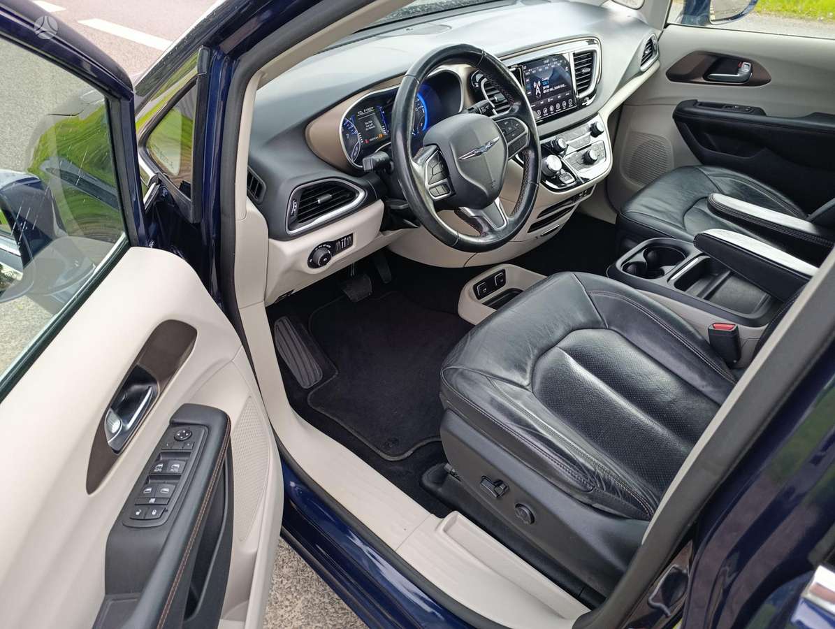 Chrysler Pacifica, 3.6 l., Минивэн