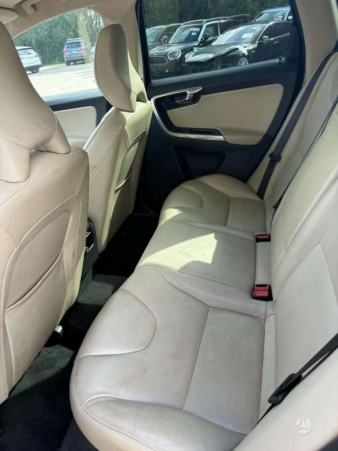 Volvo XC60 - 12