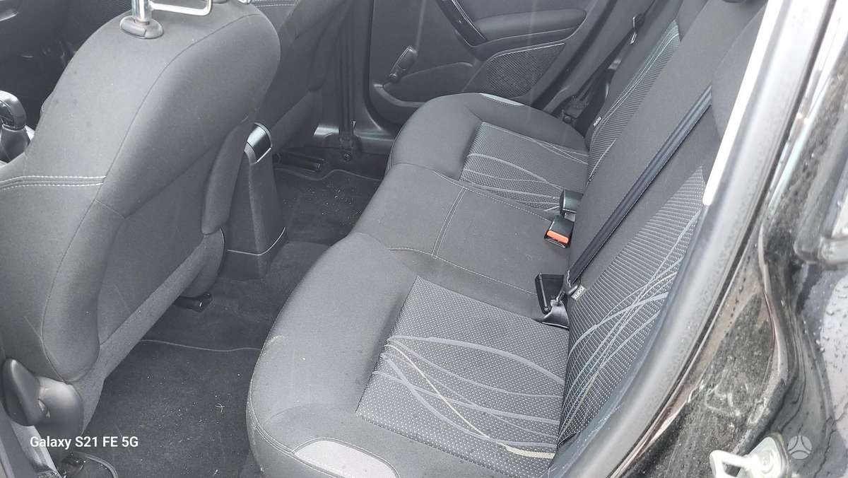 Peugeot 208, 1.2 l., hatchback