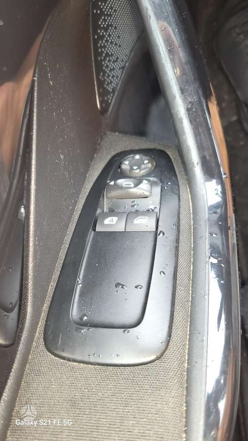 Peugeot 208, 1.2 l., hatchback