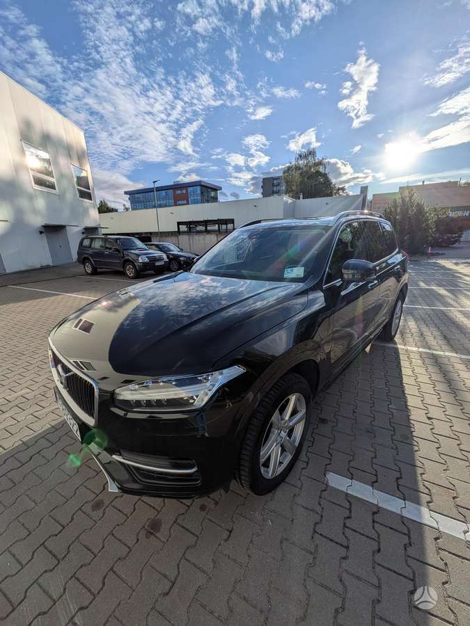 Volvo XC90 - 1