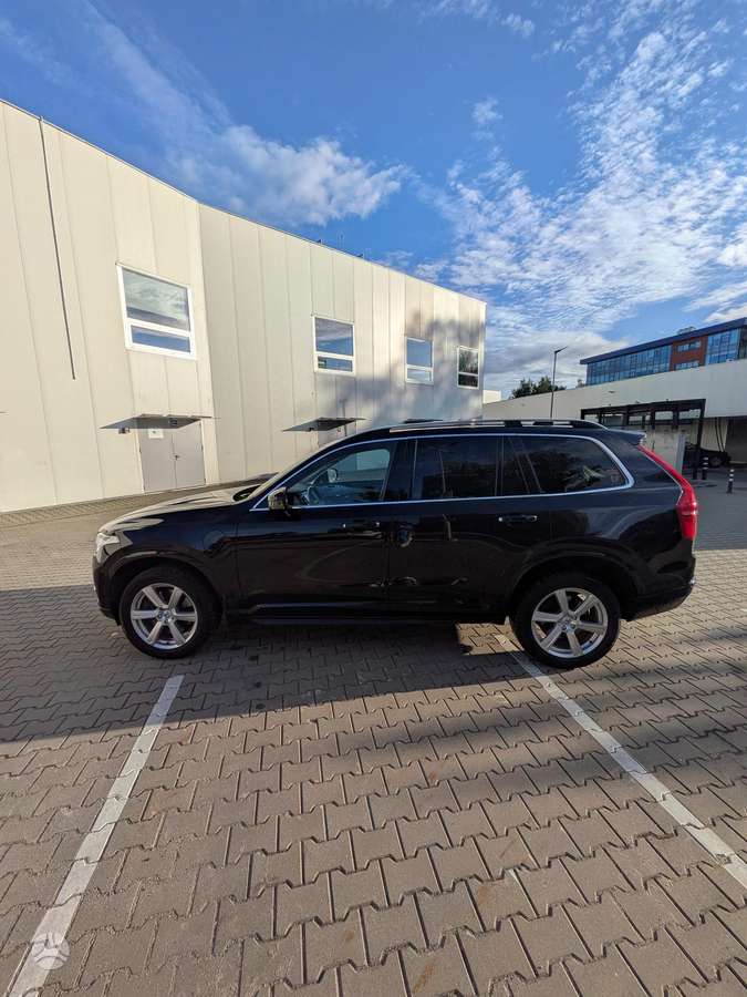 Volvo XC90 - 2